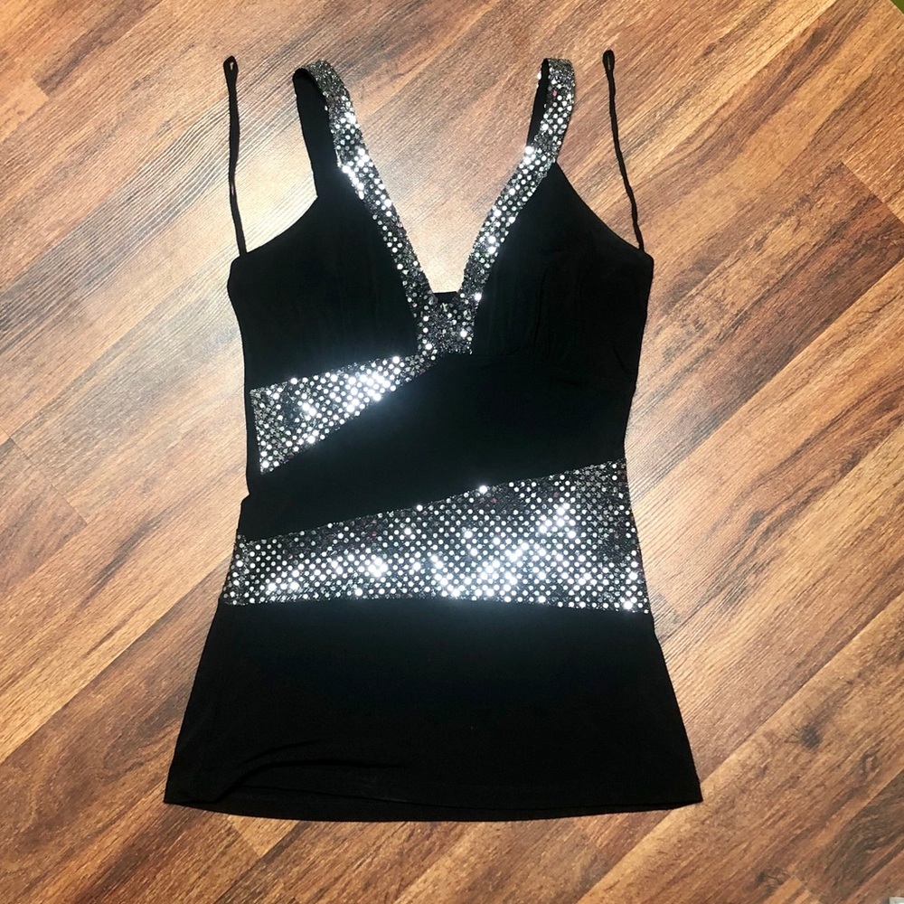 Women’s small top
